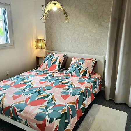 Willa Malgira, Bord De