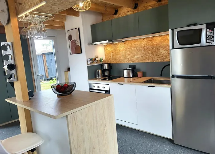 Malgira, Bord De Villa Saint-Germain-sur-Ay