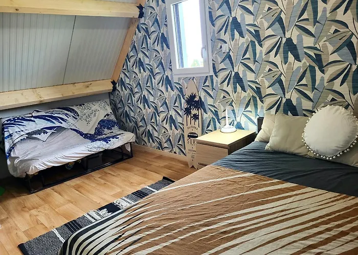 Malgira, Bord De Villa *