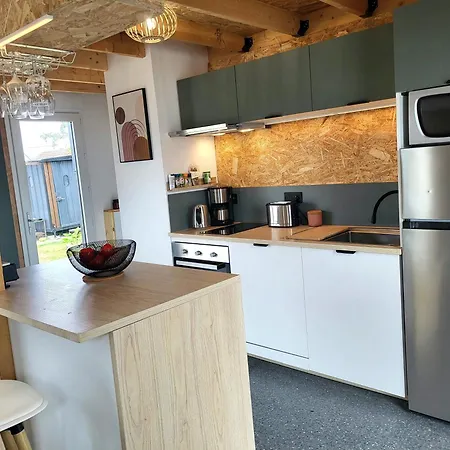 Malgira, Bord De Villa Saint-Germain-sur-Ay