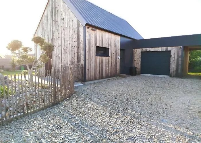 Malgira, Bord De Villa Saint-Germain-sur-Ay